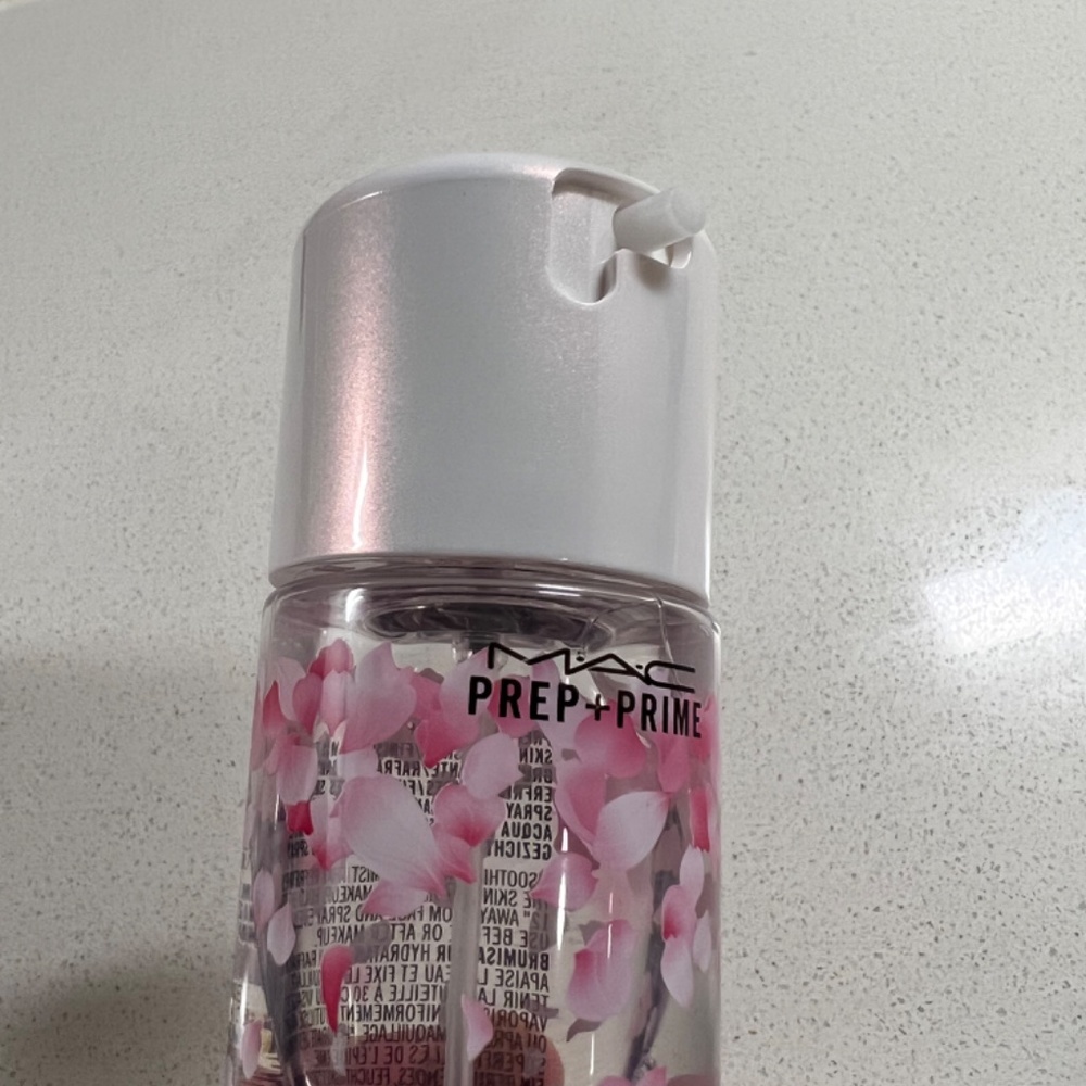 MAC Cosmetics Fix+ - Picture 3 of 3